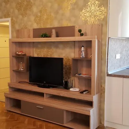 Plamen Delux Apartament *